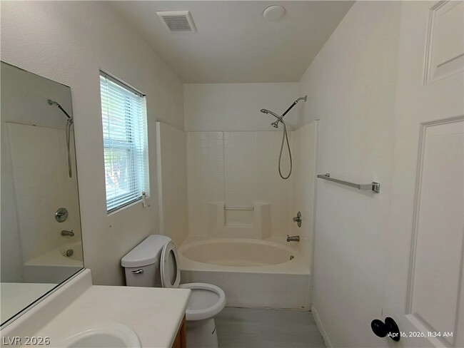 Building Photo - 5195 Shreve Ave