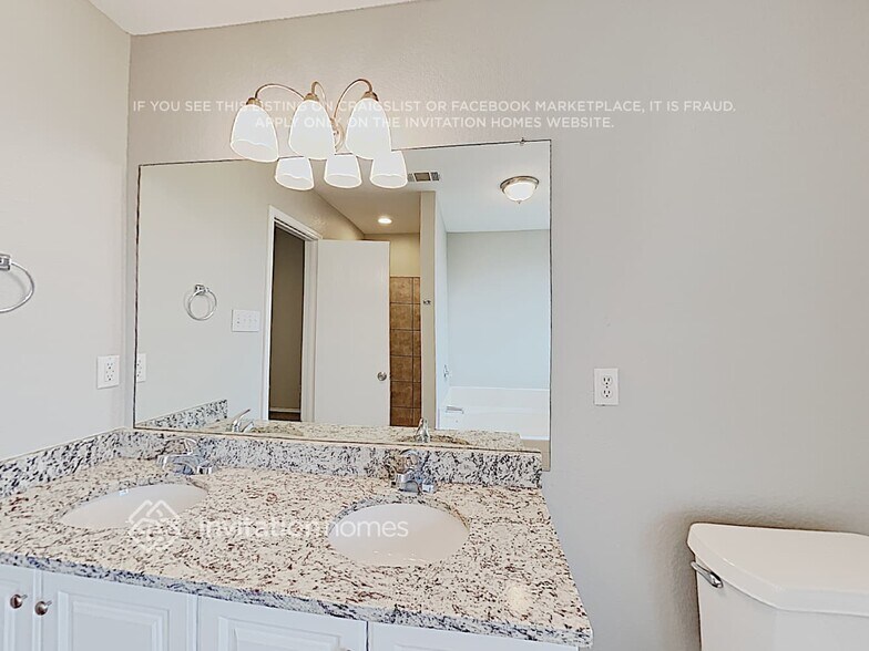 Building Photo - 8820 Chaps Ave