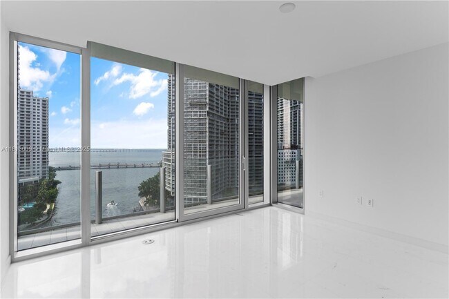 Building Photo - 300 Biscayne Blvd Way