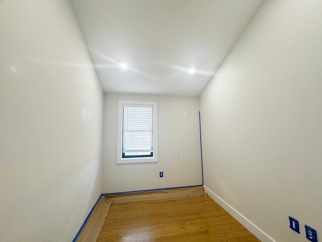 Building Photo - 294 Princeton St