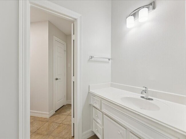 Building Photo - 11404 Island Manor St