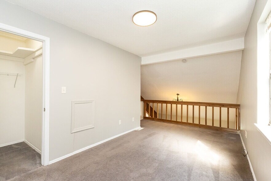 Building Photo - 1120 McBrien Rd