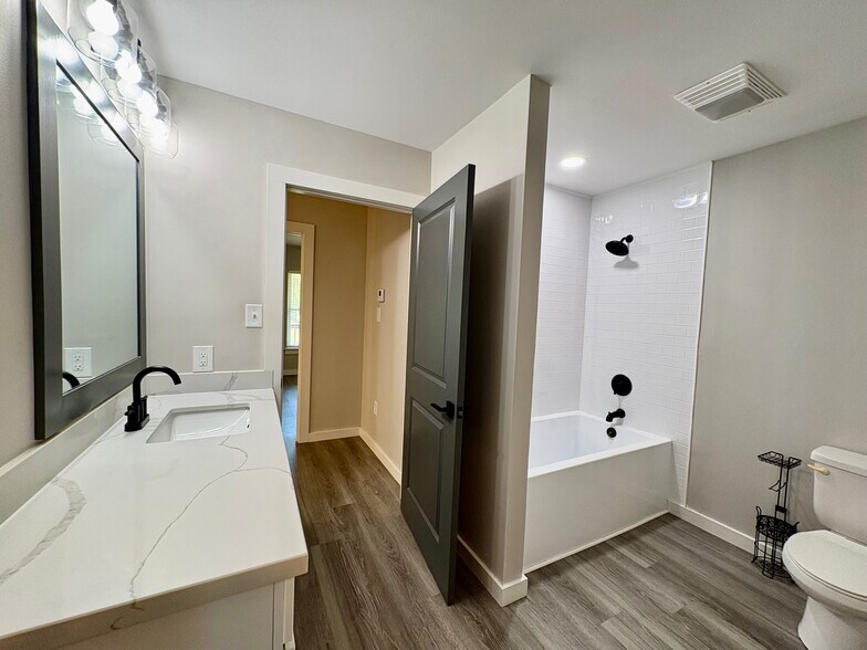 Bath 2 - 45263 Stringer Bridge Rd