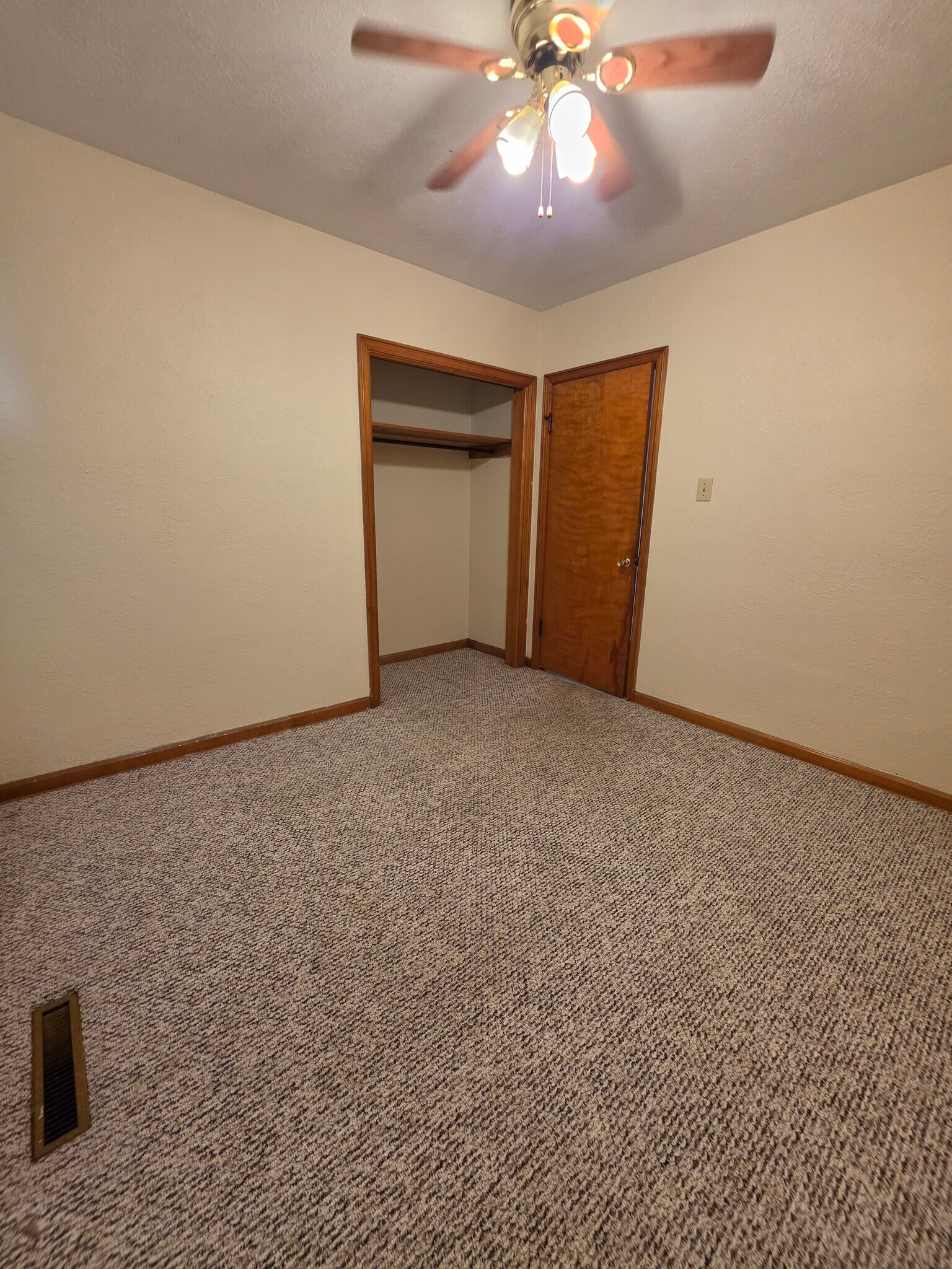 Building Photo - 514 Solida Rd