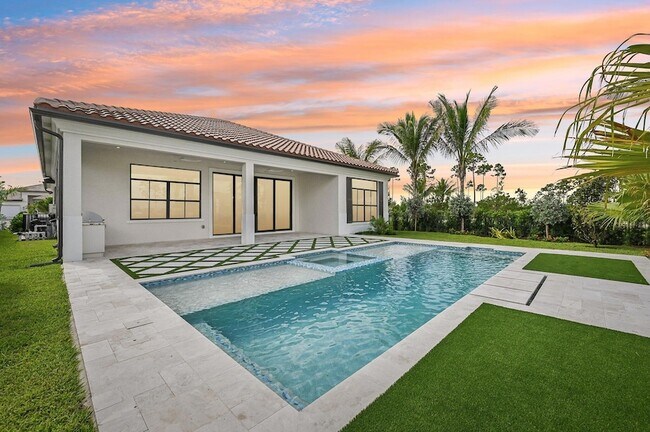 Building Photo - 13621 Le Christine Dr