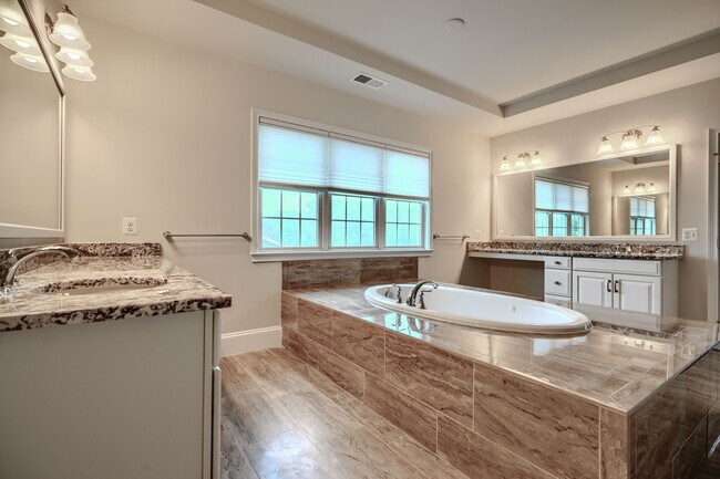 Building Photo - 2847 Seabiscuit Dr