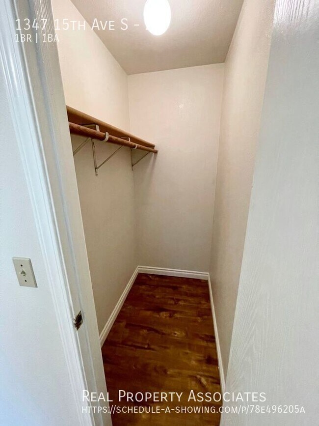 Building Photo - 1347 15th Ave S