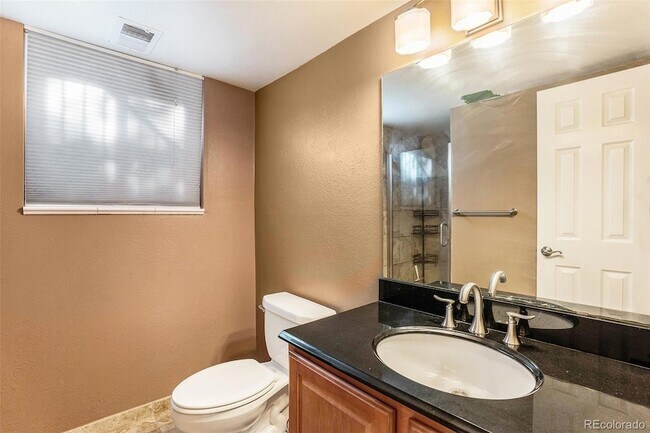 Building Photo - 6006 S Leyden St