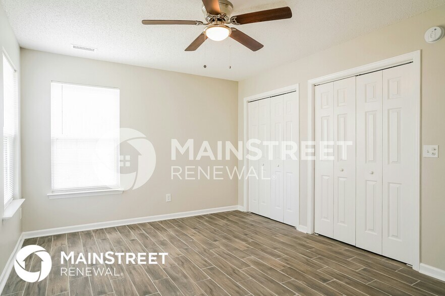 Building Photo - 3603 Thornwood Dr