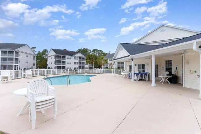 Building Photo - Jasmine Lakes