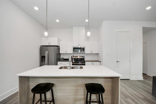 Building Photo - 9654 Habitat St