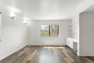 Building Photo - Canyon Place Apartments