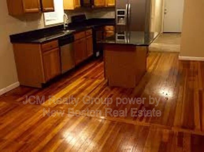 Building Photo - 283 Lincoln Ave