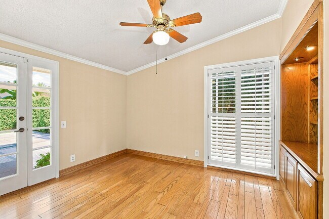 Building Photo - Coveted and Spacious Rossmoor 3-bed/2-bath Home with Expansive Entertainer’s Backyard