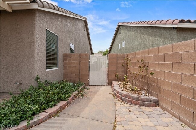 Building Photo - 11082 Sospel Pl