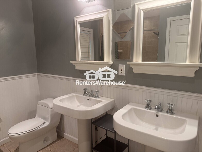 Building Photo - 203 Walthall Ave SE