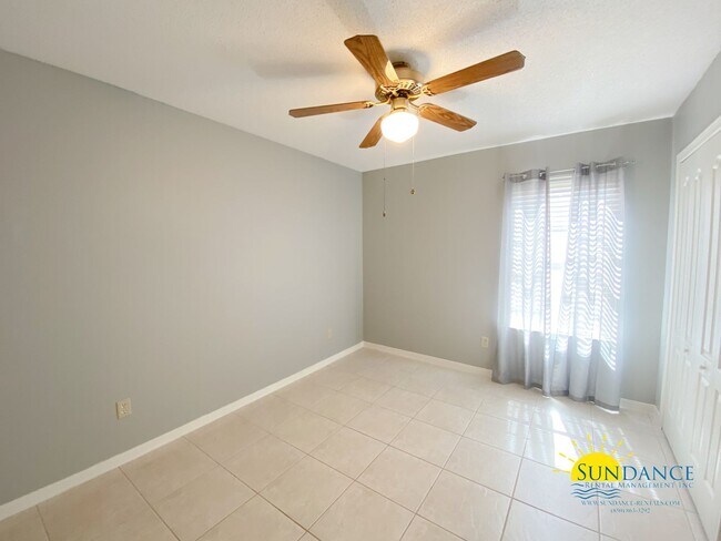 Building Photo - Charming 3-Bedroom Home in Shalimar – Conv...