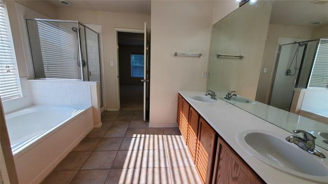 Building Photo - 3021 Sawgrass Dr