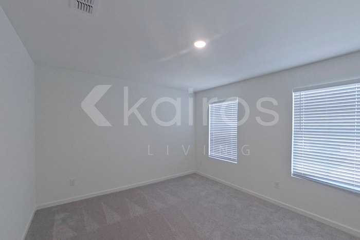Building Photo - 112 Flat Rock Ml Trl