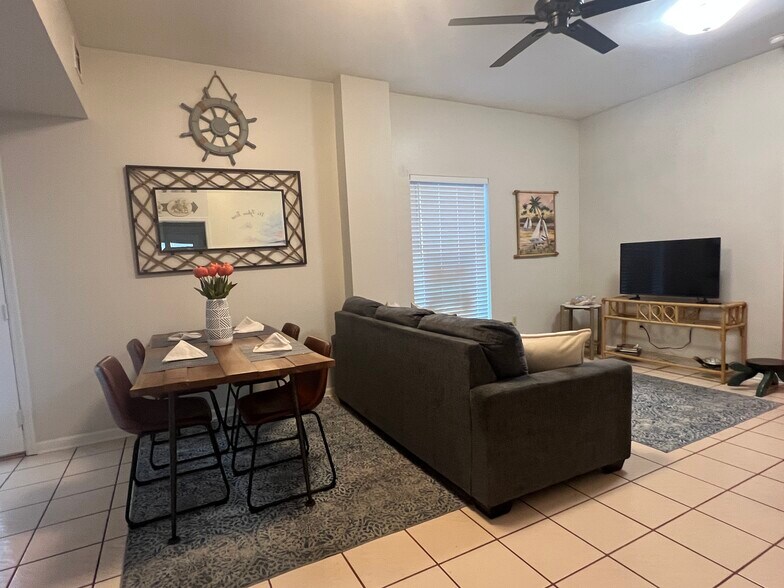 Building Photo - 301 Butler Ave