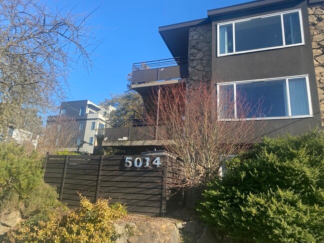 Building Photo - Zen Condo Homes