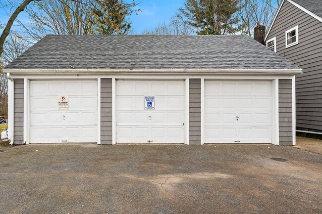 Building Photo - 3745 Mendon Rd