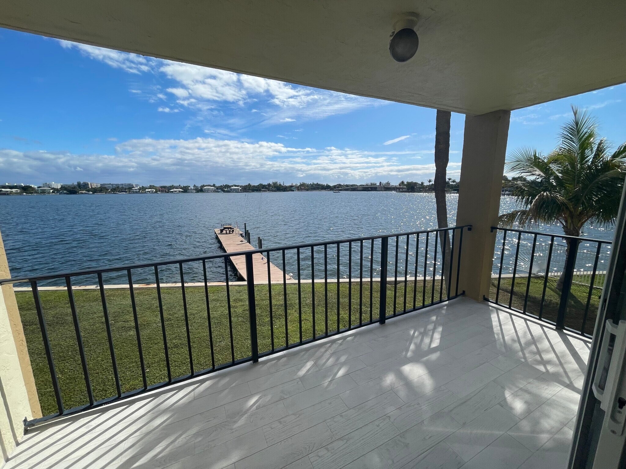 Building Photo - 300 Croton Ave