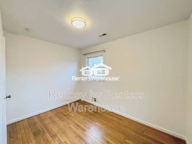 Building Photo - 528 Plantation Dr