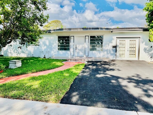 Primary Photo - 18320 NE 7th Ct