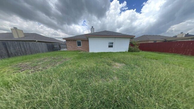 Building Photo - 106 Cedar Ridge Dr