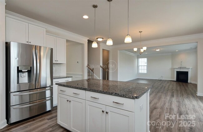 Building Photo - 2015 Saddlebred Dr