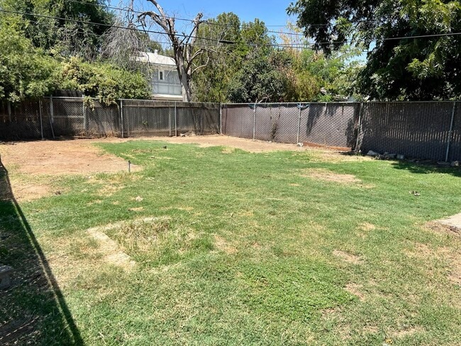 Building Photo - Charming Home for Rent in Fresno’s Tower D...