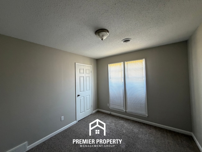 Building Photo - 7143 Markim Dr