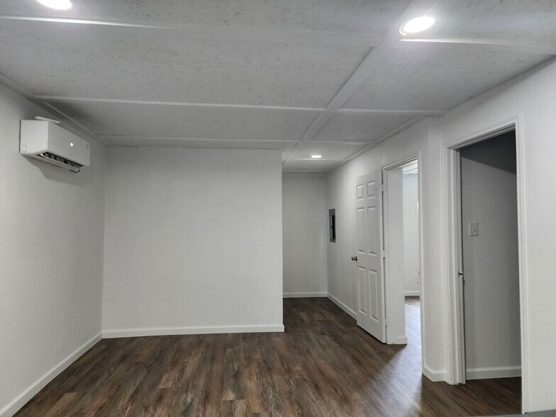 Building Photo - 3434 FM 17
