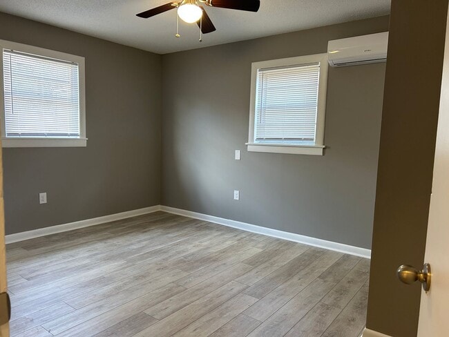 Building Photo - 5401 Allen St