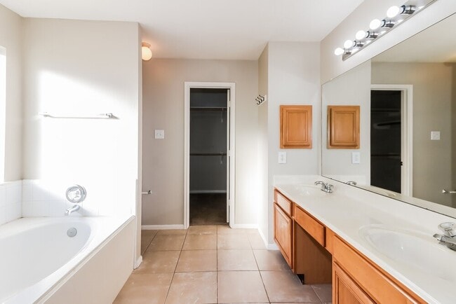 Building Photo - 5618 Imperial Grove Dr