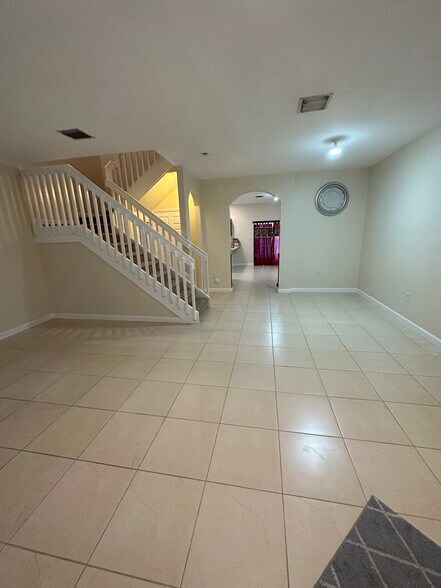 Building Photo - 9336 W 33rd Ave