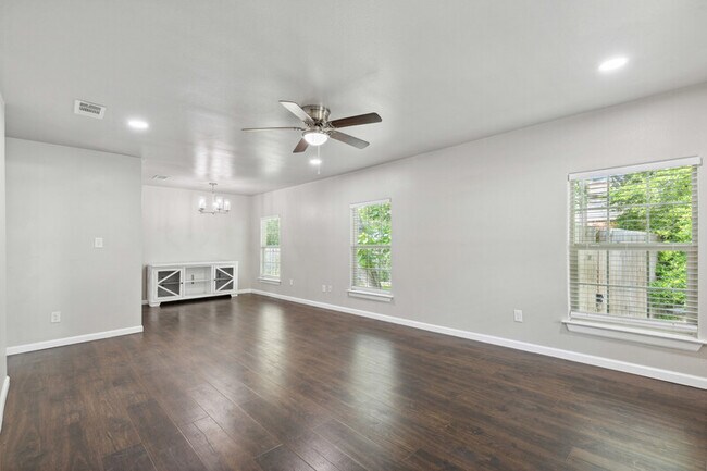 Building Photo - 4016 Winfield Ave