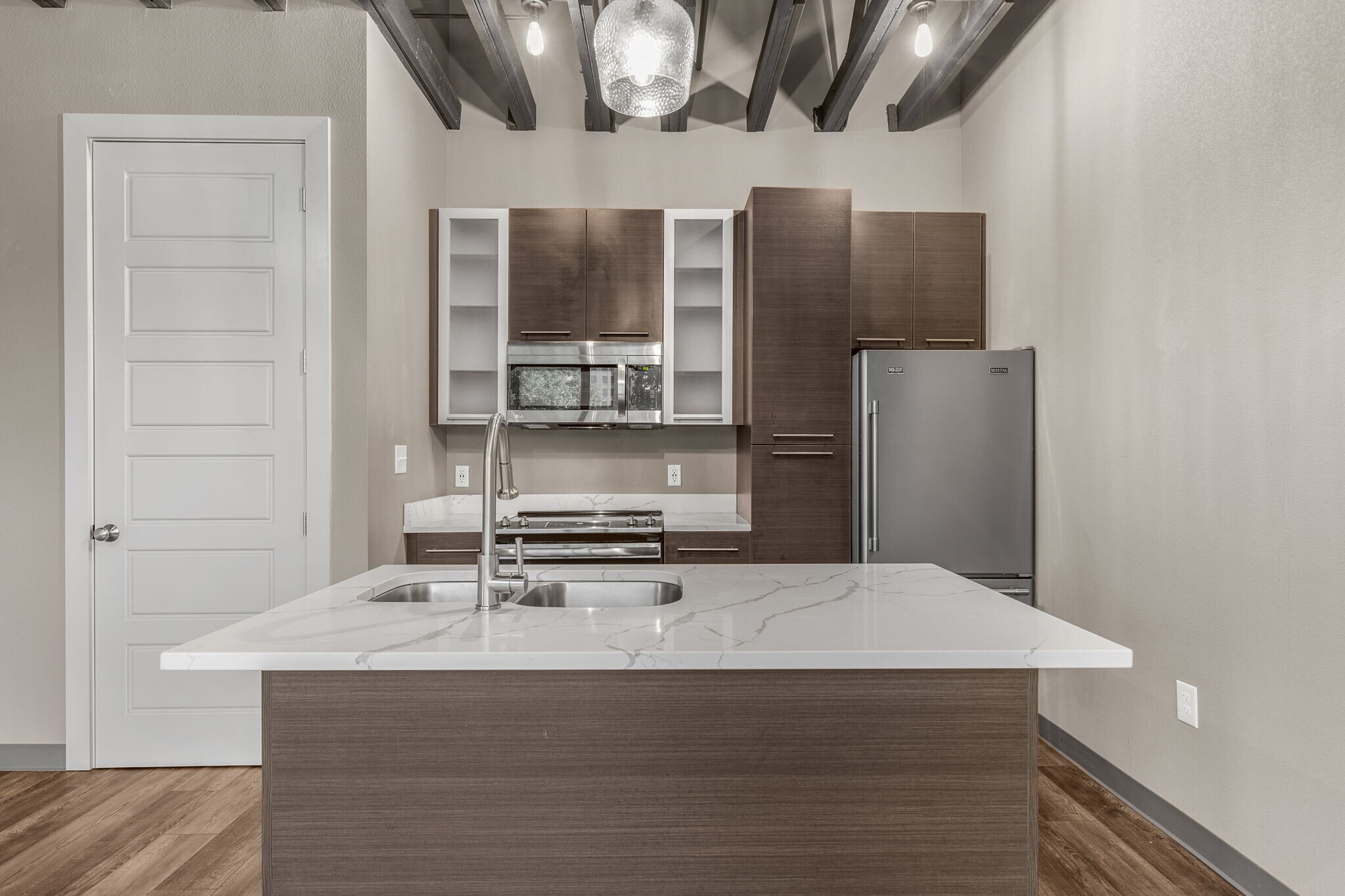 Building Photo - 901 9th St