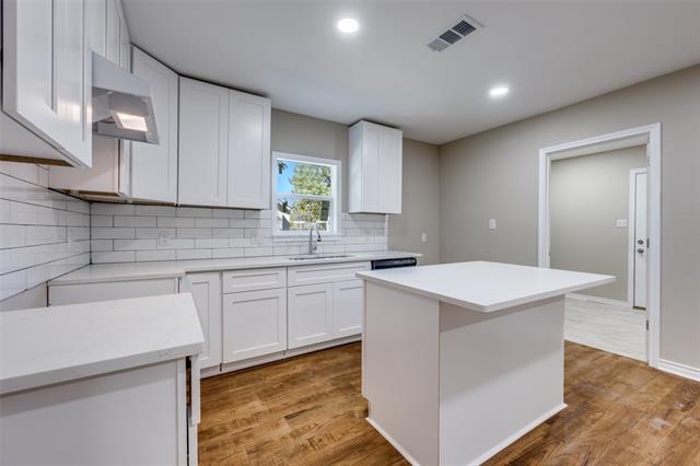 Building Photo - 609 W Owings St