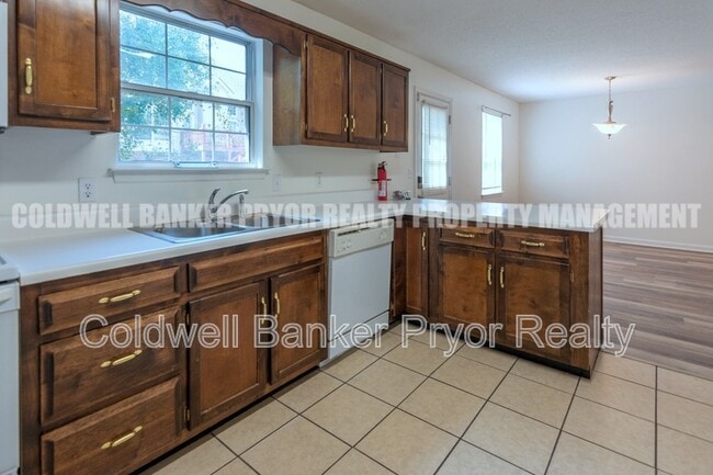 Building Photo - 1240 N Concord Rd
