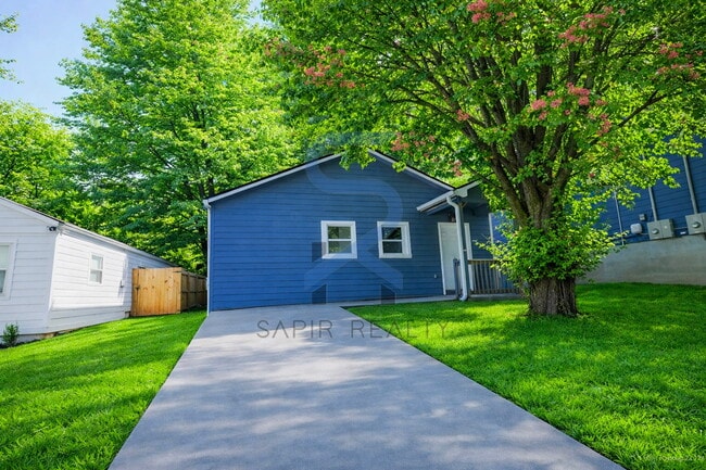 Building Photo - All-Electric 4BR/2BA in Historic Peoplestown – Just Minutes to Downtown