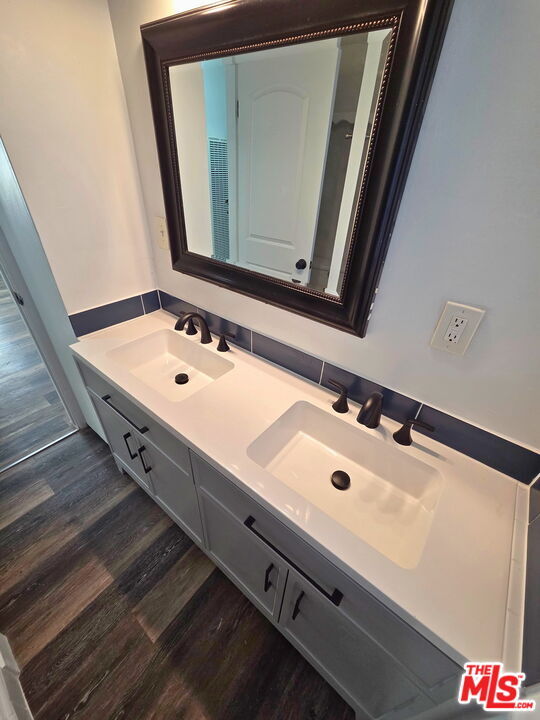 Building Photo - 920 Westbourne Dr