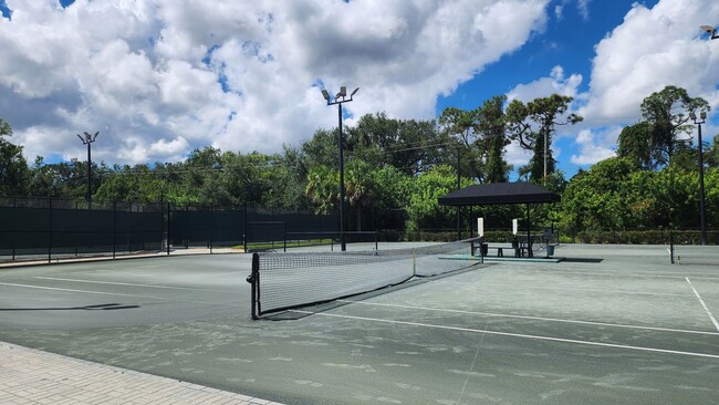 Building Photo - Lakeview Turnkey Furnished Home with Resort Amenities in Gated Rosedale!