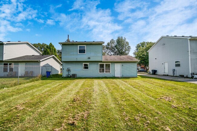Building Photo - 3540 Willow Run Dr