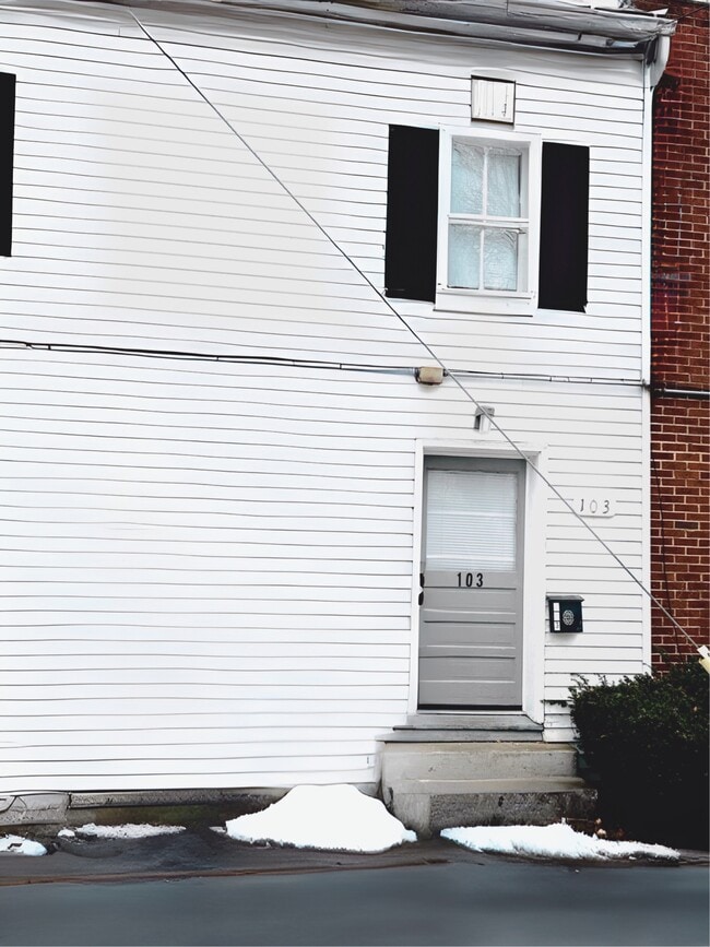 Building Photo - 103 W Germain St