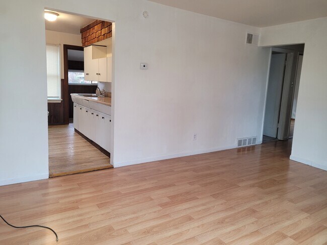 Building Photo - 11244 Saint Clement Ln