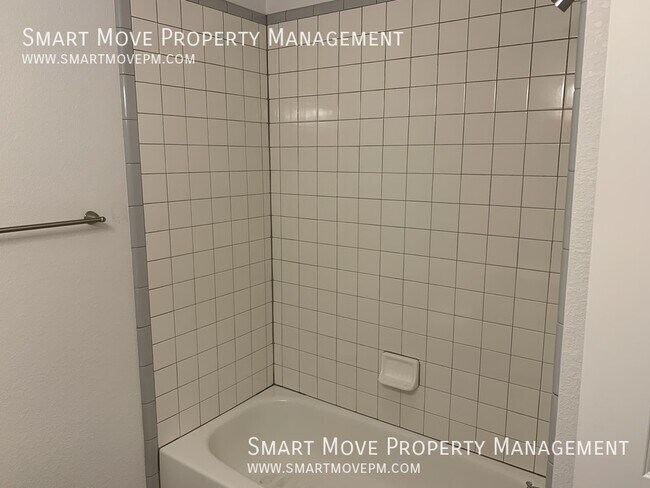 Building Photo - 222 Straughan-