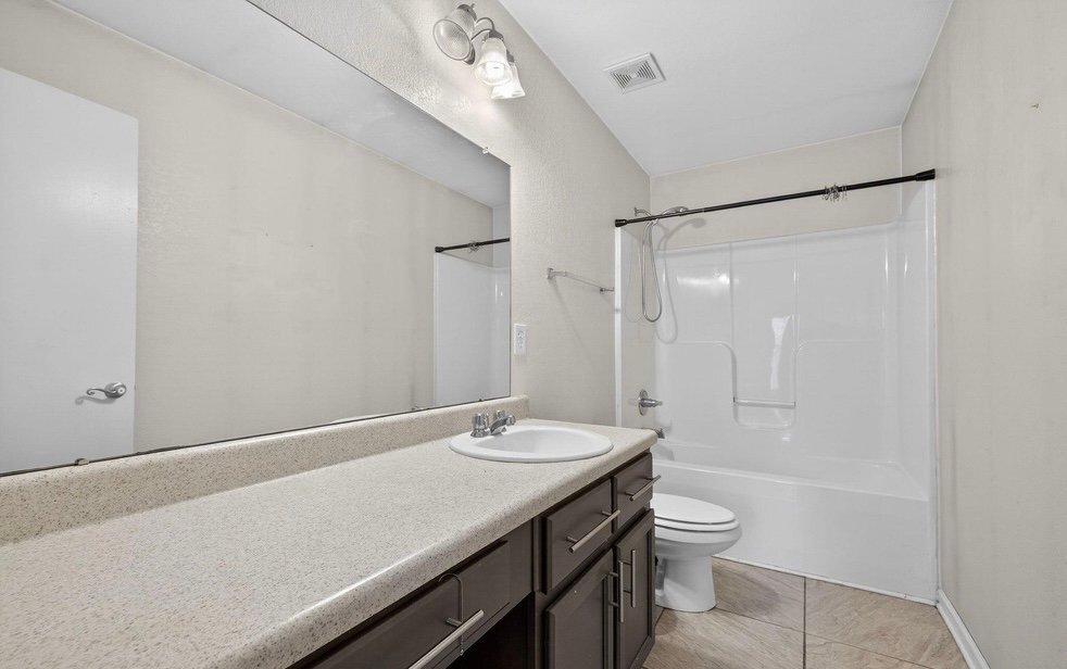 Building Photo - 306 Kenneth Blvd NW