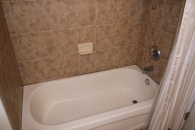 Bathroom - 1535 9th St NW